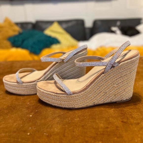 Steve Madden Skylight-R Light Nude Strappy Espadrille Wedges - Picture 1 of 3